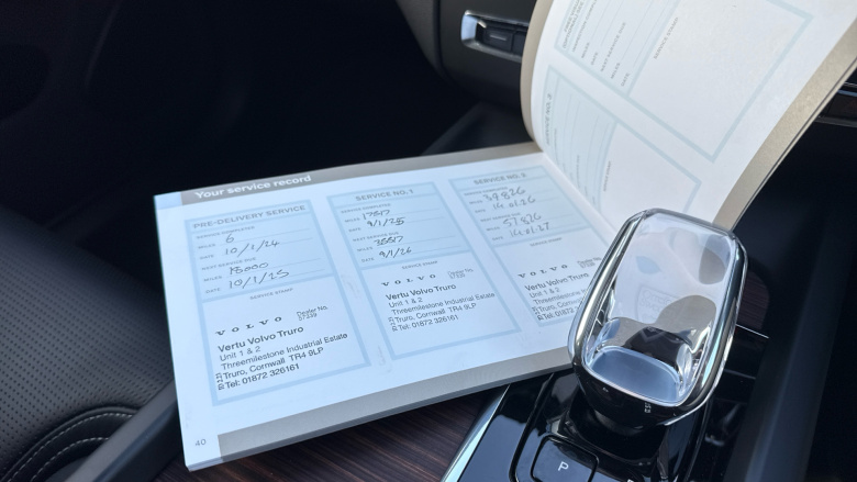 Volvo XC60 2.0 T8 [455] RC PHEV Ultimate Dark 5dr AWD Gtron Estate